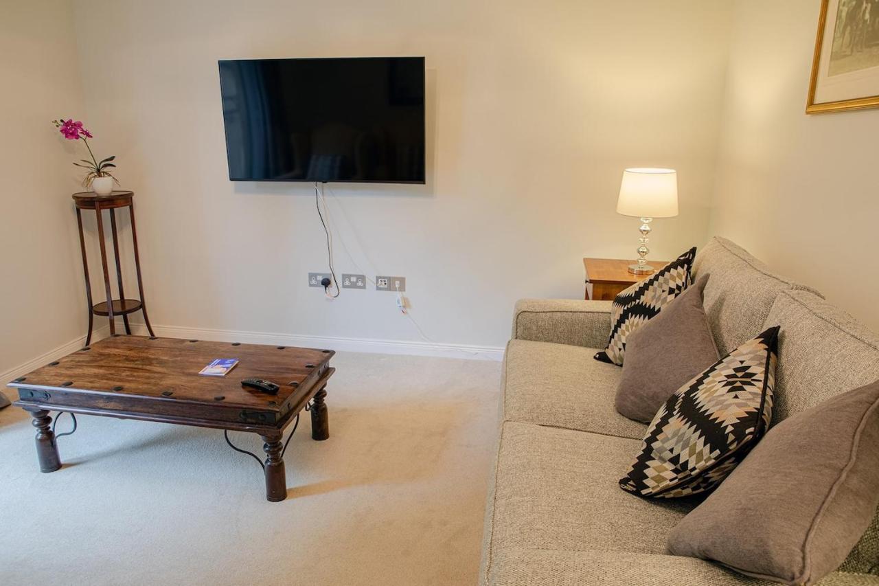 Hedgefield House - Serene Top Floor Flat Inverness Exteriér fotografie