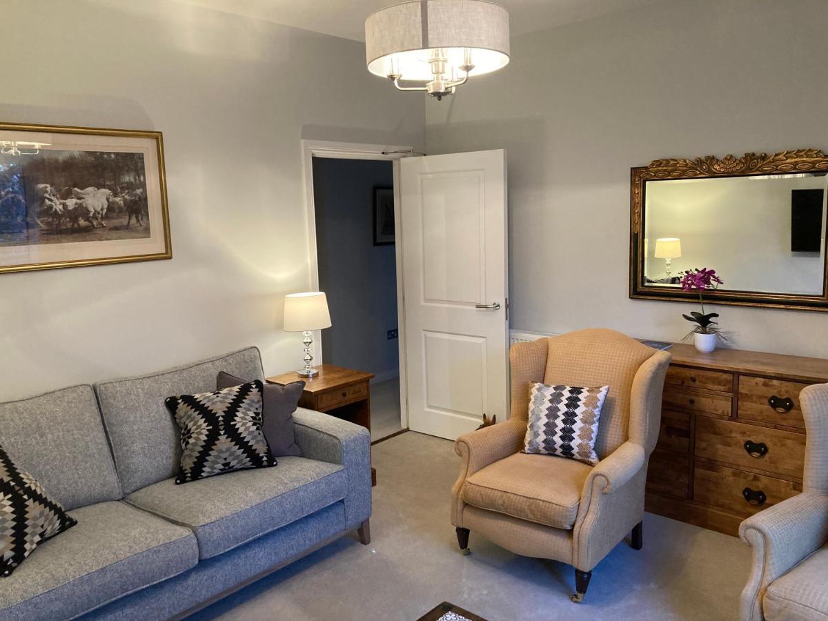 Hedgefield House - Serene Top Floor Flat Inverness Exteriér fotografie