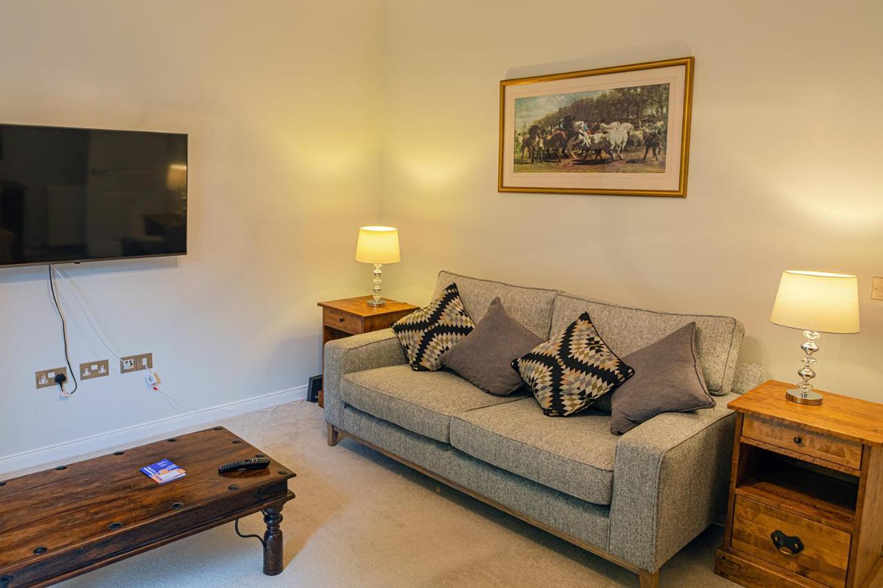 Hedgefield House - Serene Top Floor Flat Inverness Exteriér fotografie